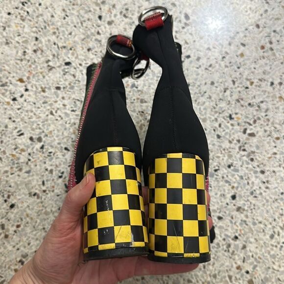 Current Mood black heel boots yellow check 7 dolls kill dice - Picture 3 of 7